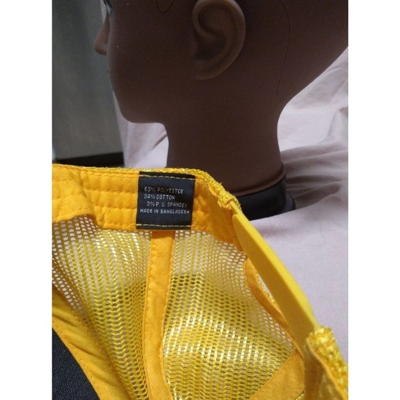 Dc shoes trucker style snapback hat - Picture 3 of 3